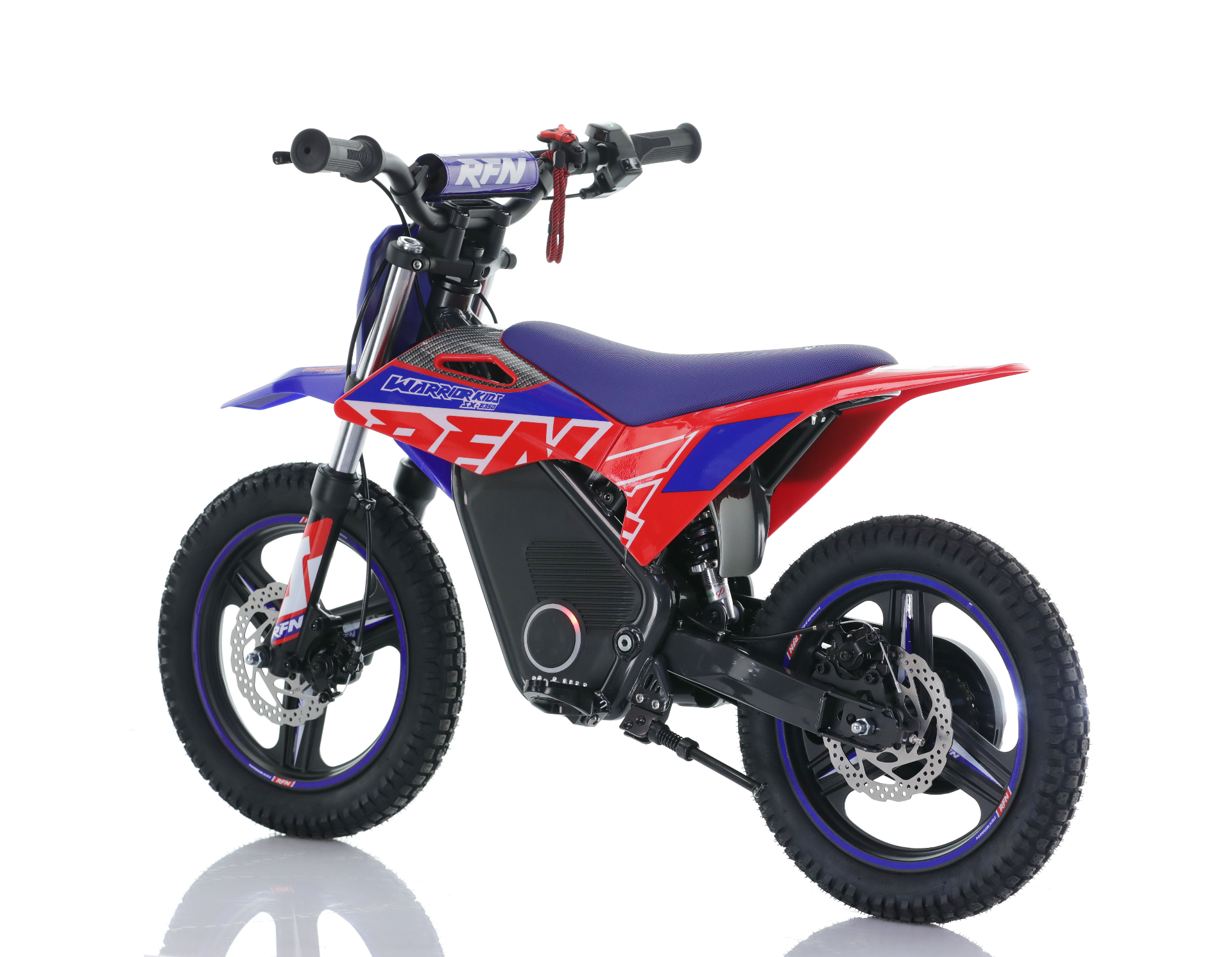 RFN Warrior Kids SX-E350 — ujęcie 3/4 z przodu
