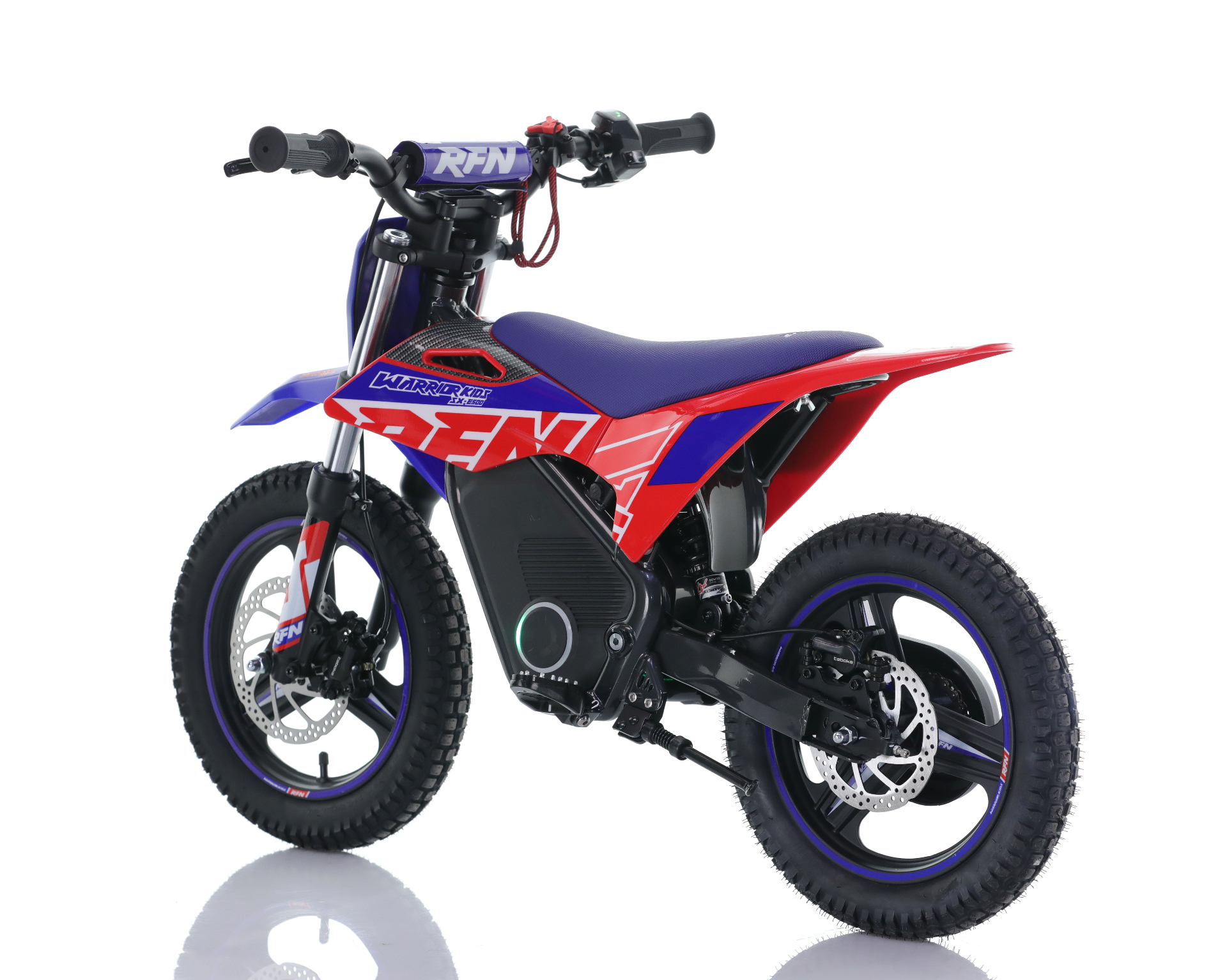 RFN Warrior Kids SX-E500 — ujęcie 3/4 z przodu